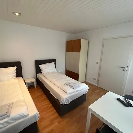 Apartment Monteure Und Pendler Willkommen! Komfortable 2 In Der Innenstadt Neumuenster