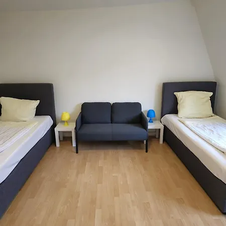 Monteure Und Pendler Willkommen! Komfortable 2 In Der Innenstadt *